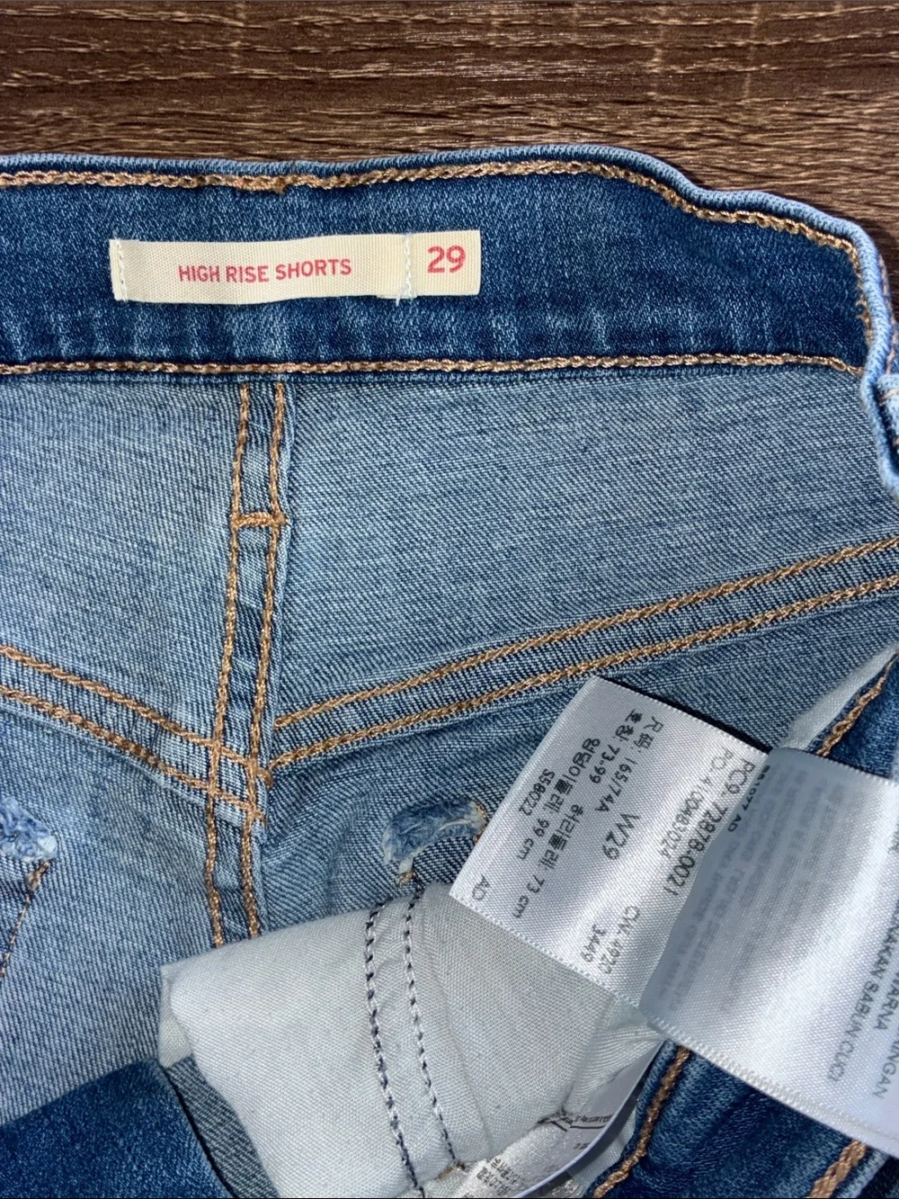 EUC Ladies Levi's Distressed Frayed Hem High Rise Stretch Denim Shorts Blue 29